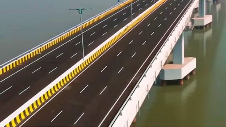 मुंबईची खबर: आता, वाहतूक कोंडीची चिंता मिटणार! मुंबईतील 'या' खाडीवर बांधला जाणार पूल... मुंबईतील 'या' खाडीवर बांधला जाणार पूल...