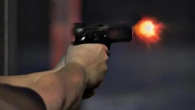 बॉयफ्रेंडची तरुणीकडे 'त्या' गोष्टीची मागणी, ती नाही म्हणाली… तरुणाने केला भलताच कांड crime news