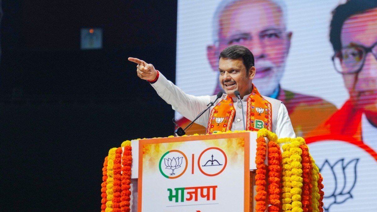 waris pathan said a burqa clad woman will become mayor we thought that those who speak about marathi people would now criticize him cm fadnavis gave a new challenge to thackeray brothers