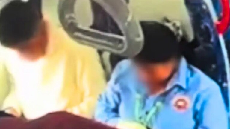 नमो भारत ट्रेनमध्ये जोडप्याचे शारीरिक संबंध, फुटेज व्हायरल अन् दोघांबद्दल धक्कादायक माहिती आली समोर! दोघांबद्दल धक्कादायक माहिती आली समोर!