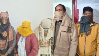 महिला IAS अधिकाऱ्याच्या घरात सुरु होतं सेक्स रॅकेट, 4 मुली अन् 5 मुलं नको त्या अवस्थेत सापडल्याने खळबळ Mumbai Tak