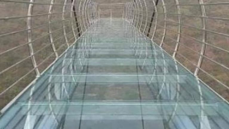 मुंबईची खबर : हायकोर्टाने आदेश देऊनही वांद्रे स्कायवॉक बंद... काम सुद्धा पूर्ण, मग नेमकं कारण काय? काम सुद्धा पूर्ण, मग नेमकं कारण काय?