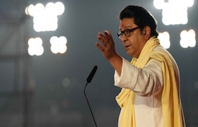 'फडणवीस म्हणतात अण्णामलाई 'तसं' म्हणालेच नाही ..', राज ठाकरेंकडून लाव रे तो व्हिडिओ.. फडणवीसांवर पडले तुटून! fadnavis says annamalai never said bombay is not a city of maharashtra raj thackeray criticizes cm fadnavis while showing video in thane election 2026