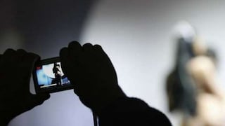 तरुणाने अंघोळ करणाऱ्या महिलेचे अश्लील व्हिडिओ केले रेकॉर्ड, नंतर ब्लॅकमेल करत केली 'ती' मागणी, पीडितेनं छतावरून उडी मारत.. Mumbai Tak