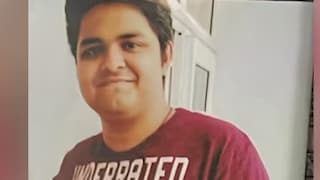 नोकरीवरून घरी परतत होता तरुण, नियंत्रण सुटून कार पडली पाण्यात, अपघातात सॉफ्टवेअर इंजिनिअरचा दुर्दैवी मृत्यू Mumbai Tak