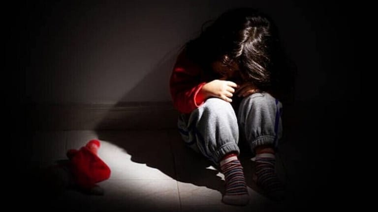 बदलापुरात स्कूल व्हॅनमध्ये चार वर्षीय चिमुकलीचा विनयभंग; ड्रायव्हरला अटक, तपासात गंभीर बाब समोर Badlapur News