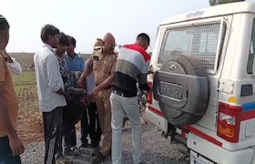 अकोला: इंस्टाग्रामवर LIVE व्हिडीओ बनवत बाटलीतून विष प्राशन केलं अन्... 18 वर्षीय तरुणाने असं का केलं? 18 वर्षीय तरुणाने असं का केलं?