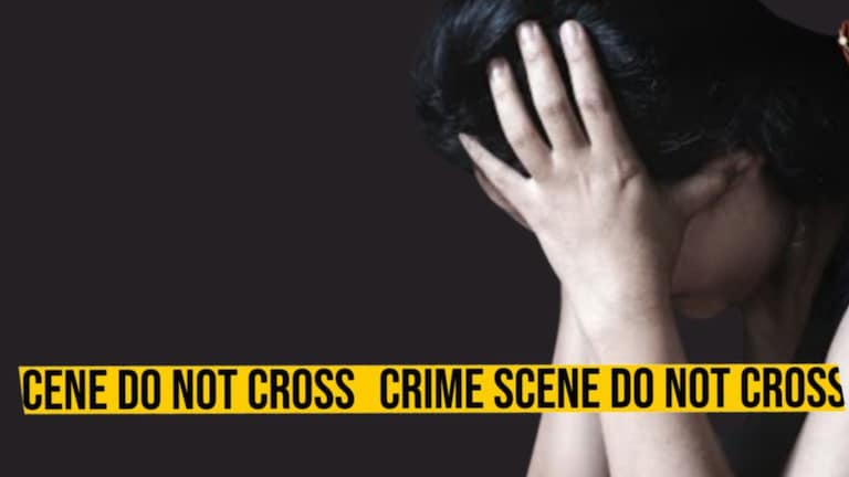 10 वर्षाच्या मुलीला चहाचे आमिष दाखवून ई-रिक्षा चालकाकडून जंगलात अत्याचार, 'त्या' चप्पलवरून... crime news