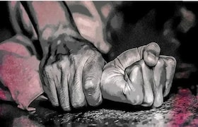 शाळकरी मुलीला चॉकलेटचं आमिष दाखवलं अन् स्कूल व्हॅनमध्येच चालकाचा 14 वर्षीय विद्यार्थीनीवर बलात्कार... Mumbai Tak