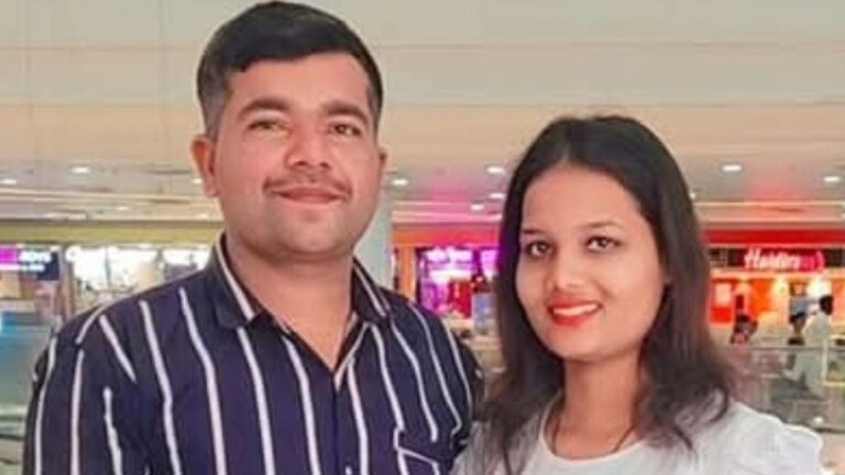 पुणे : पतीला सोडून शाहरुखसोबत 2 महिने लिव्ह इनमध्ये राहिली नम्रता, संतापलेल्या नवऱ्याने केला खून Pune Crime News