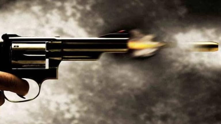 सरस्वतीच्या मूर्ती विसर्जनानंतर 15 वर्षीय मुलाने स्वत:च्याच डोक्यात गोळी झाडली, कुटुंबावर दुःखाचा डोंगर crime news