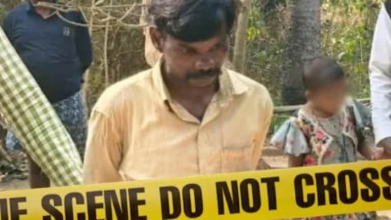 तरुणाने अंधश्रद्धेला बळी पडून स्वत:च्या आईला संपवलं, परिसरात एकच गोंधळ crime news