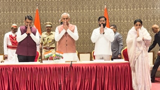 'अर्थ' खात्याबाबत CM फडणवीसांचा मोठा निर्णय, सुनेत्रा पवारांना दिली 'ही' खाती पण... Mumbai Tak