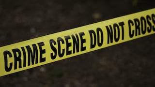 आई वडिलांनी मुलाला जेवण आणण्यासाठी घराबाहेर पाठवले, नंतर घरात गळफास घेत दोघांनीही जीवन संपवलं Mumbai Tak