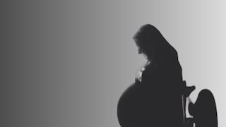 इयत्ता आठवीत शिक्षण घेणाऱ्या विद्यार्थिनीने बाळाला दिला जन्म, वसतिगृहात उडाला गोंधळ Mumbai Tak