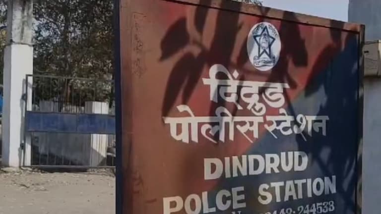 बीड हादरलं! चॉकलेटचं आमिष दाखवून 9 वर्षीय चिमुकलीवर 70 वर्षीय वृद्धाकडून लैंगिक अत्याचार, घटनेनं परिसर हादरला Beed crime