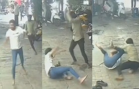 पुणे: मैत्रिणीला फोन करण्यावरून वाद... जिवलग मित्रावरच कोयत्याने प्राणघातक हल्ला, CCTV फुटेज समोर जिवलग मित्रावरच कोयत्याने प्राणघातक हल्ला