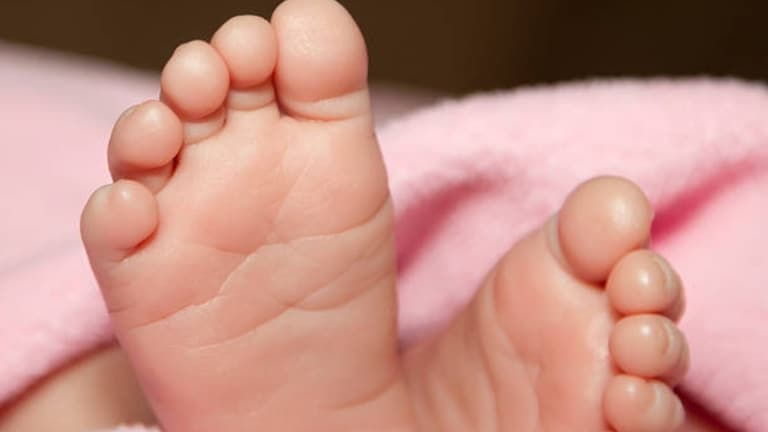 जुळ्या मुली जन्माला आल्याचा मनात राग, नवऱ्यासह सासऱ्याने सुनेला संपवलं, मन हेलावणारी घटना Crime news