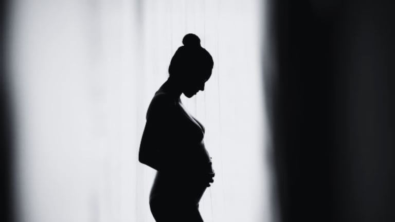 बायकोच्या पोटात 2 महिन्यांचा वाढत होता गर्भ, पीडितेनं हुंडा न दिल्याने नराधम्यांनी पोटात घातल्या लाथा crime news