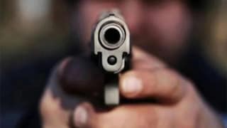 विवाहित पोलिसासोबत लिव्ह-इन; वाद होताच सर्व्हिस रिव्हॉल्वर घेतली अन्..., तरुणीचा टोकाचा निर्णय Mumbai Tak