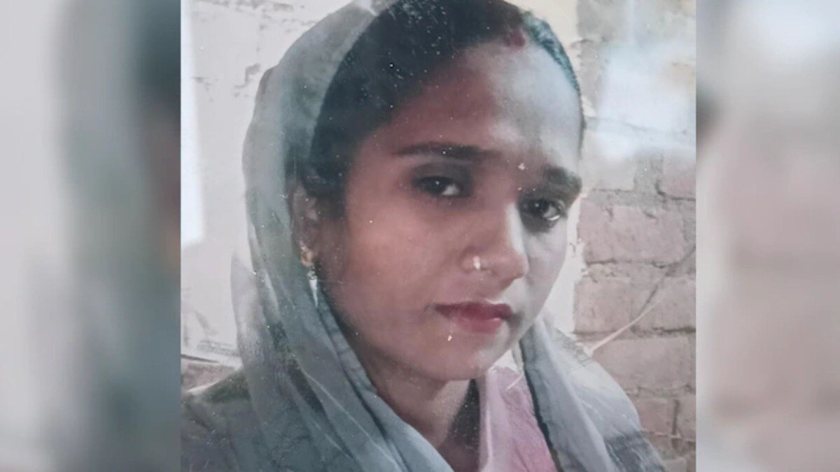 फाशी घेण्याचा अभिनय जीवावर बेतला, आई लटकलेली बघून चार वर्षीय चिमुरडीने काय केलं? 