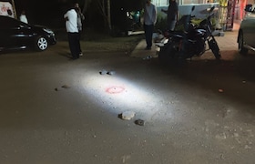 तुळजापुरात बारजवळ दोन गटांत हाणामारी; अज्ञाताकडून गोळीबार Tuljapur News