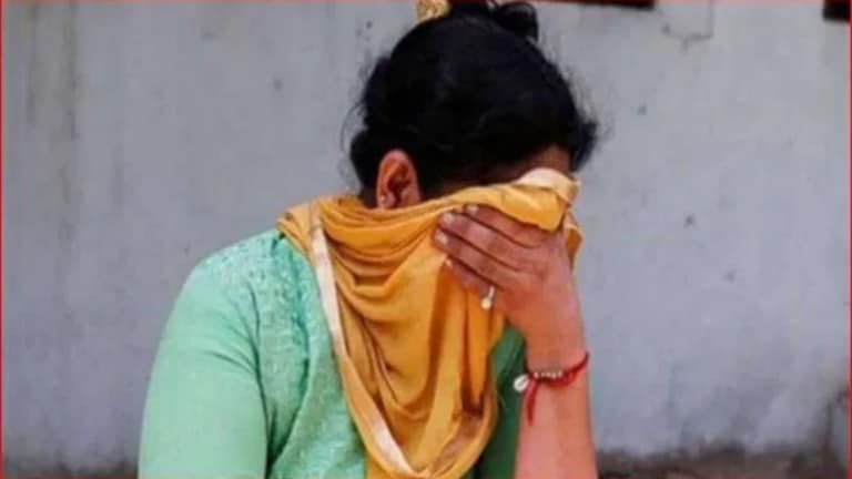 केवळ 1 हजार रुपयांमध्ये पत्नीचा सौदा, विवाहित महिलेने सांगितल्या गँग रेपच्या नरक यातना, तिघांना अटक Crime News