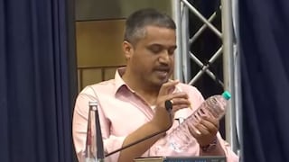 अजितदादा प्लास्टिक बाटलीवरून काचेच्या बाटलीचा वापर का करू लागले? रोहित पवारांनी घातपाताची मांडली थेअरी Mumbai Tak