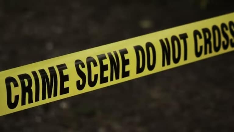 जावयाकडून 65 वर्षीय सासूवर बलात्कार... नंतर बेदम मारहाण करत निर्घृण हत्या! पत्नीनेच दाखल केली तक्रार जावयाकडून 65 वर्षीय सासूवर बलात्कार...