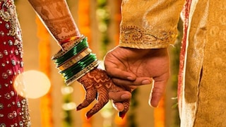 मुंबई : मॅट्रोमोनियल वेबसाईटवर लग्नासाठी निवडलेला नवरा निघाला 4 मुलांचा बाप, 'एवढी' रक्कम लुटून झाला पसार Mumbai Tak