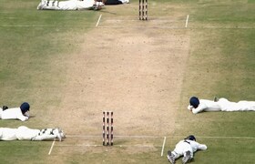 क्रीडा विश्वावर शोककळा, सामना सुरु असतानाच अंपायरचा दुर्दैवी अंत, अनेक खेळाडू जखमी umpire manik gupta