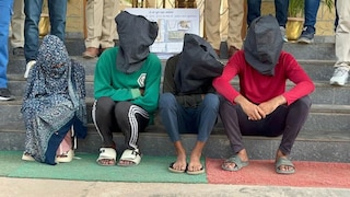 अकोला : आधी दोघींनी रील शूट केली, नंतर जिवलग मैत्रिणीच्याच घरात घुसून लाखोंचे दागिने अन् पैसे लंपास... Mumbai Tak