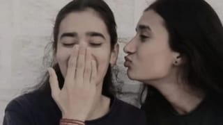 'त्या' बहिणींच्या मृत्यूचे गूढ वाढले, दोघींना तांत्रिकाकडे का नेण्यात आले? आईचा खळबळजनक आरोप Mumbai Tak