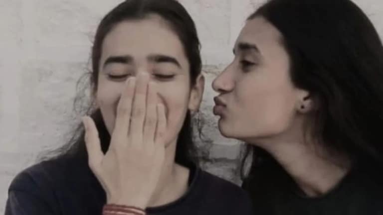 'त्या' बहिणींच्या मृत्यूचे गूढ वाढले, दोघींना तांत्रिकाकडे का नेण्यात आले? आईचा खळबळजनक आरोप Crime News