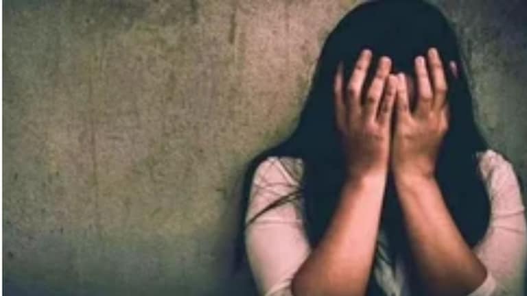 सासऱ्याने 25 वर्षीय सुनेच्या खोलीत जाऊन केली 'तसली' मागणी, नकार दिल्यावर केलं भयानक कृत्य Crime News