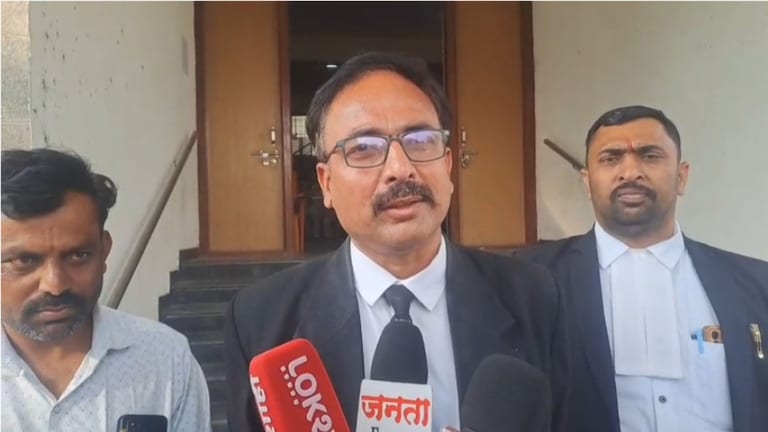 भिगवण अपहरण प्रकरणात वेगळीच कलाटणी! मुलीने कोर्टात निर्णय पलटला; आईकडे जाण्याची इच्छा व्यक्त केली... कथित अपहरण प्रकरणातील मुलीने कोर्टात निर्णय पलटला