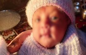 नवरा परदेशात अन् इकडे बायकोचं कांड, 22 दिवसांच्या नवजात मुलीचा घोटला गळा; सासऱ्याने केला गंभीर आरोप Crime News