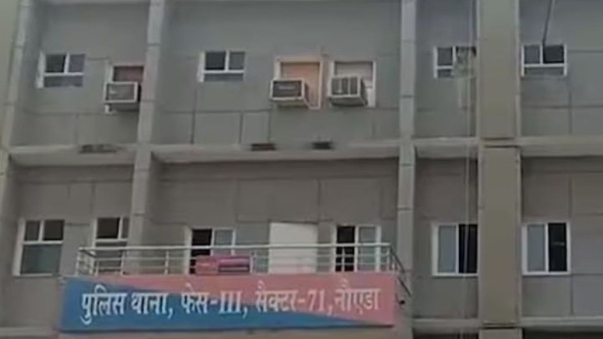 तरुणीचा मानसिक छळ, तीन पुरुष सतत करत होते ब्लॅकमेल, पंख्याला गळफास घेत संपवलं जीवन