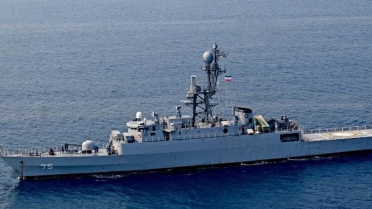 US sinks Iran warship