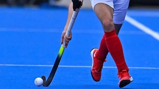 आत्याच्या मुलाने केली महिला हॉकीपटूची हत्या, 'त्या' एका कारणामुळे चाकूने सपासप वार, परिसरात रक्ताचा सडा Mumbai Tak