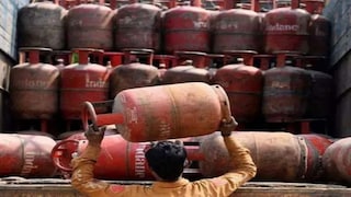 इराण आणि इस्रायल युद्धाचा भडका थेट LPG गॅस सिलिंडरवर, 25 दिवसांपूर्वी संपला तर काय करावं? Mumbai Tak