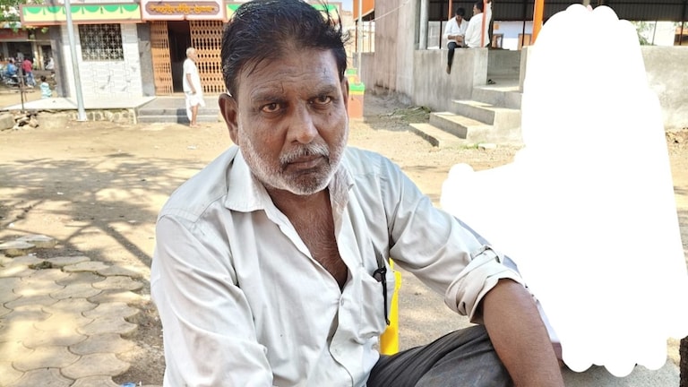 शेतकऱ्याने कर्जाच्या त्रासाला कंटाळून स्वत:ला पेटवून घेत जीवन संपवलं Hingoli sucide