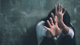 धाकट्या बहिणीसमोरच थोरल्या बहिणीवर बलात्कार, तक्रार करायला गेल्यावर धक्के मारुन बाहेर काढले Mumbai Tak