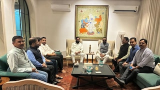 महाराष्ट्रात घडणार मोठी उलथापालथ?, 'त्या' एका गोष्टीसाठी एकनाथ शिंदे पुन्हा दिल्लीत? Mumbai Tak