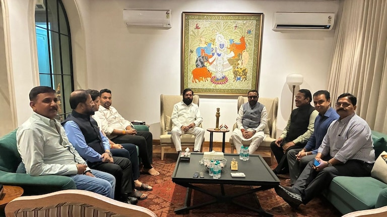 महाराष्ट्रात घडणार मोठी उलथापालथ?, 'त्या' एका गोष्टीसाठी एकनाथ शिंदे पुन्हा दिल्लीत? eknath shinde is set to meet with senior bjp central leaders in delhi election report party top brass possibility he may express dissatisfaction regarding state leadership