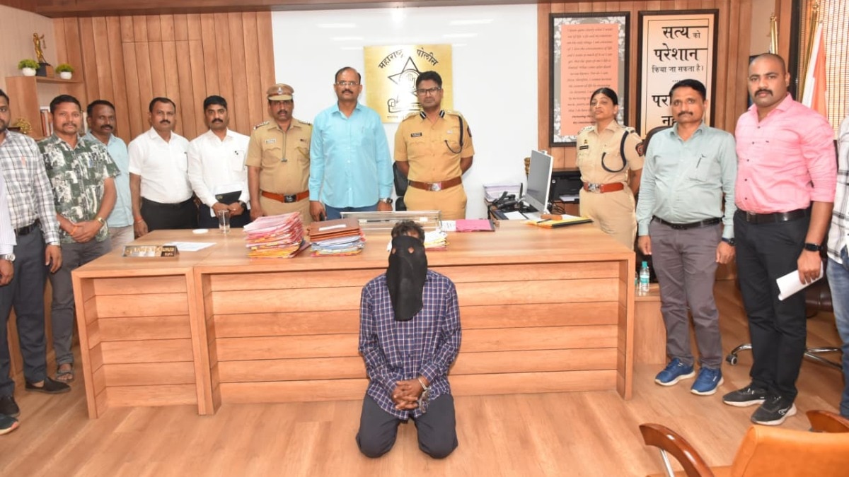 husband pushes wife infront of moving local train in mulund station over petty argument accused arrested in gujarat within just 20 hours