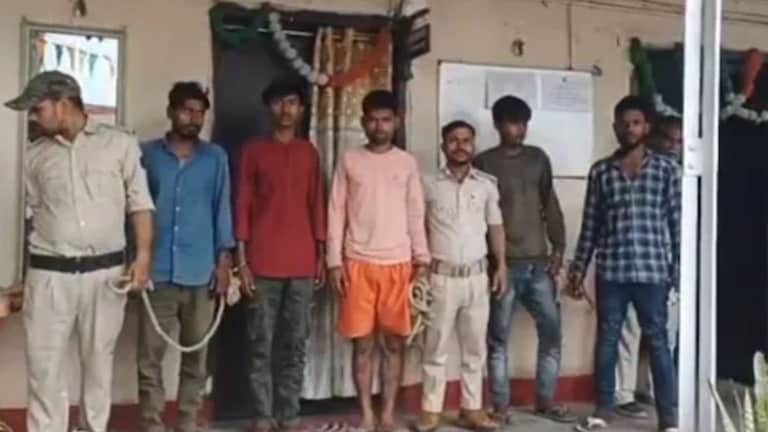 'या' कारणावरुन चिडला अन् थेट मित्राचे शिर धडावेगळे केले, तलवारीच्या टोकावर ठेवले अन् गावभर नाचला; हादरवून टाकणारं प्रकरण Crime News