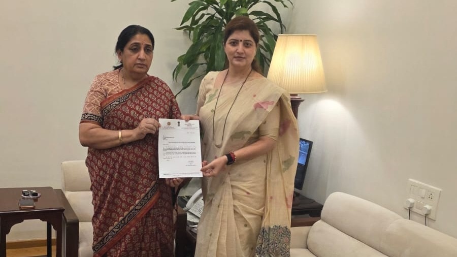 ncp leader rupali chakankar has finally resigned as  chairperson of state womens commission