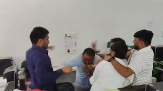 बाळासाहेब थोरातांच्या चुलत भावासह चौघांकडून पंचायत समितीतील अधिकाऱ्याला बेदम मारहाण, कारण काय? VIDEO Mumbai Tak