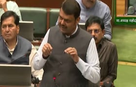 'व्हिडिओत 8 महिलांचे 35 व्हिडिओ, अशोक खरातने भोंदूगिरी करून महिलांवर केले बलात्कार', फडणवीसांनी सभागृहात सगळंच सांगितलं Devendra fadanvis